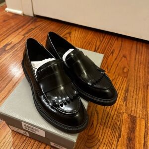 Vagabond Glossy Black Tassel Loafers